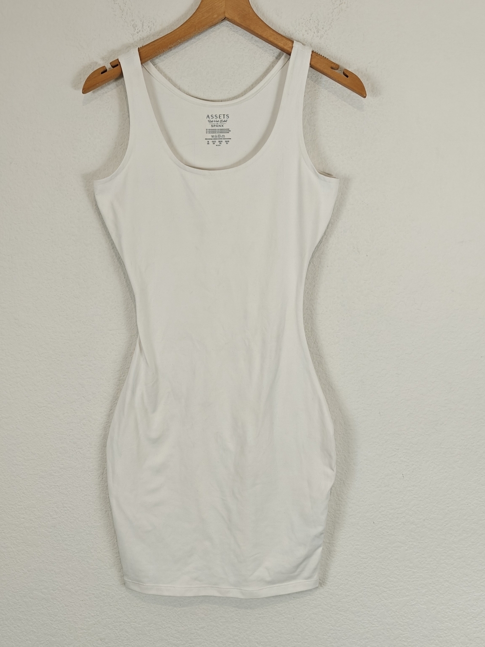 Assets by Spanx White Shaping Tank Slip M Smoothing Seamless Layering Dress
